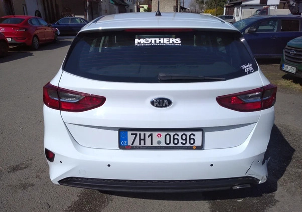 Kia Ceed cena 42000 przebieg: 57069, rok produkcji 2018 z Żuromin małe 106